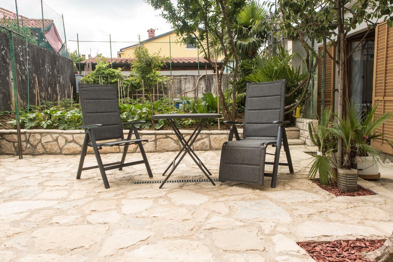 Active Apartments Koper Bagian luar foto